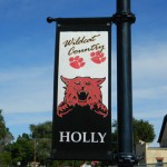 Holly Commercial Club Trims Some Seasonal Events